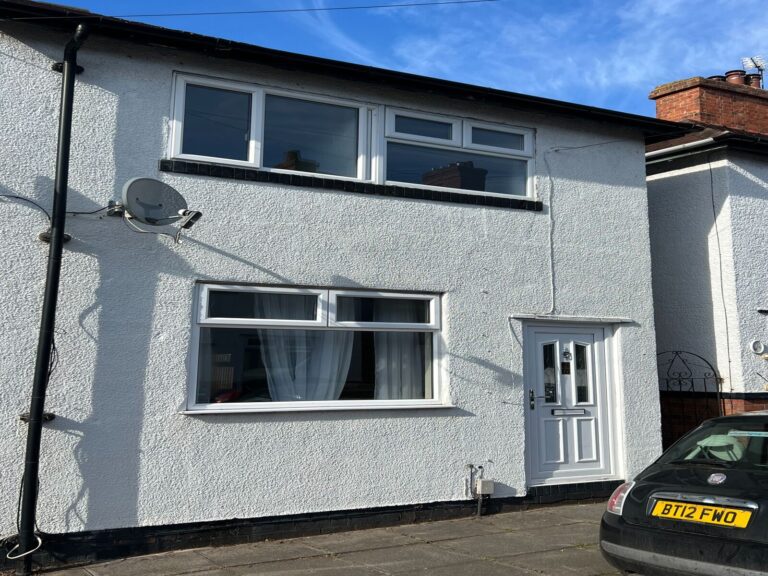 Coronation Street, Tamworth B79 7ES