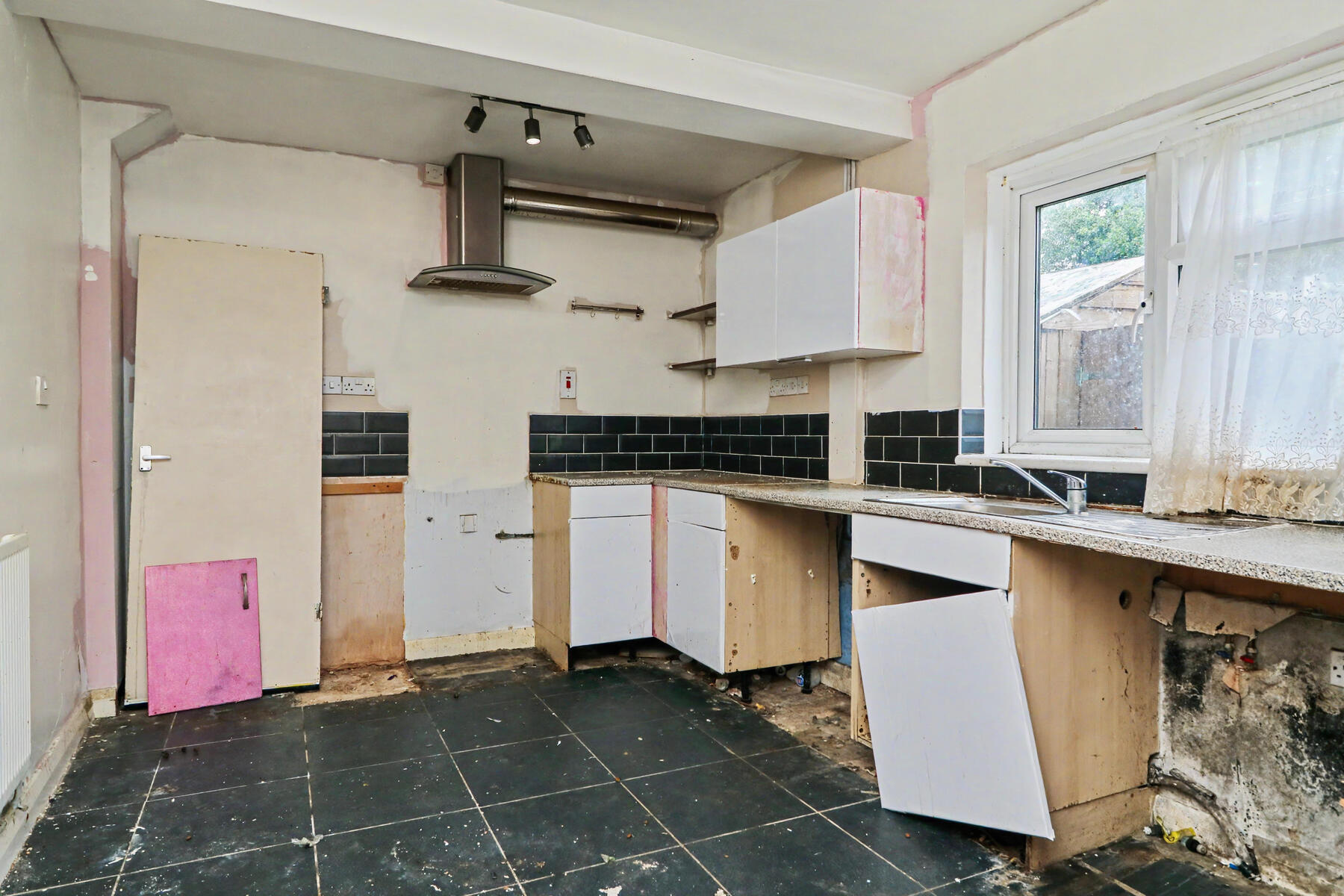 Corneville Road, Stoke-on-Trent, ST2 9ET
