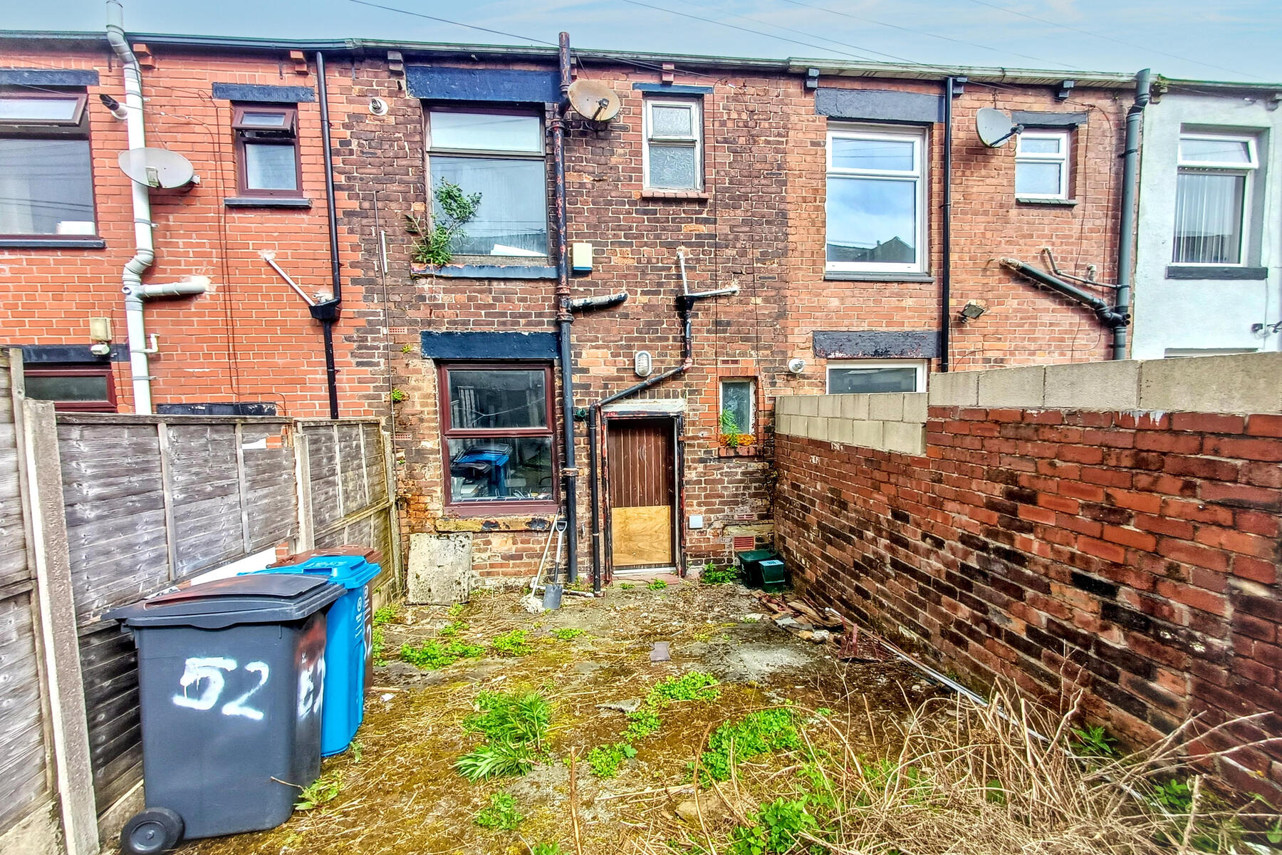 Newbreak Street, Oldham, OL4 2EB