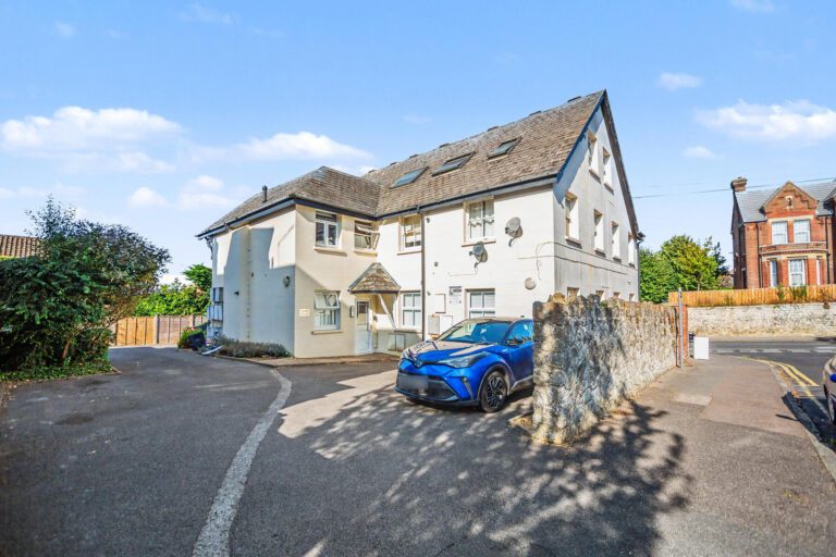 Oxden Court, Pine Grove, Penenden Heath, Maidstone, ME14 2JH