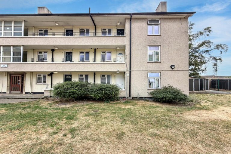 Wasley Road, Cheltenham, GL51 7TW