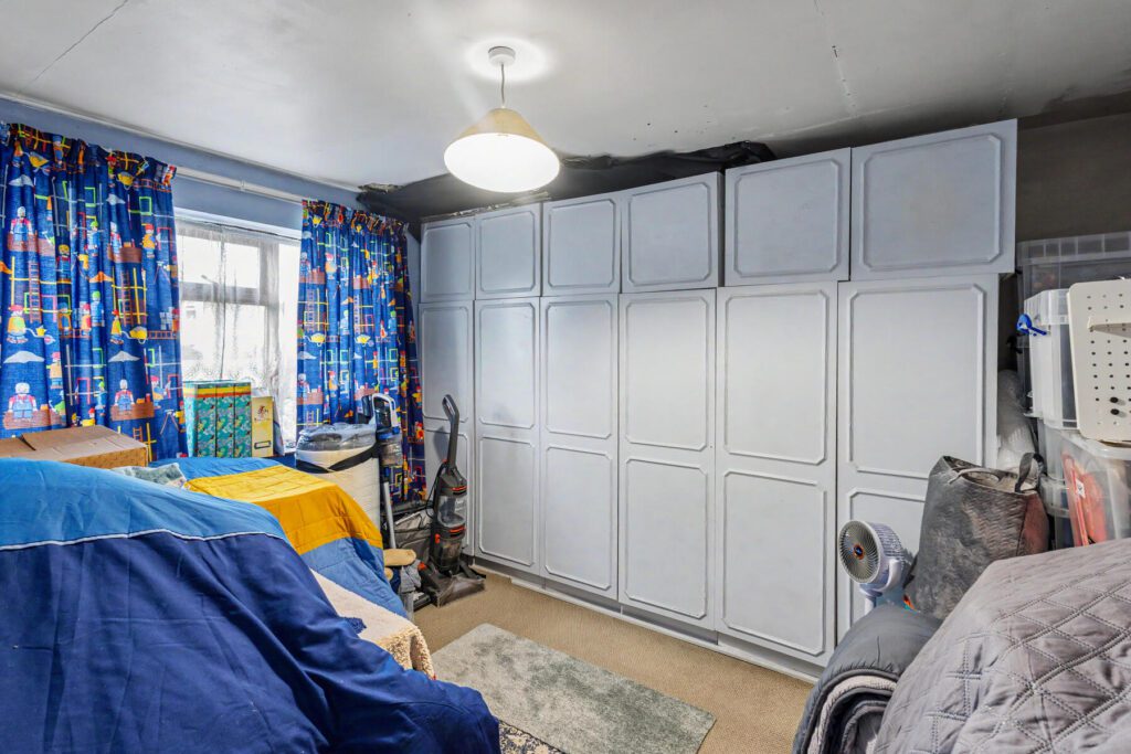 Ring Road - Bedroom 1