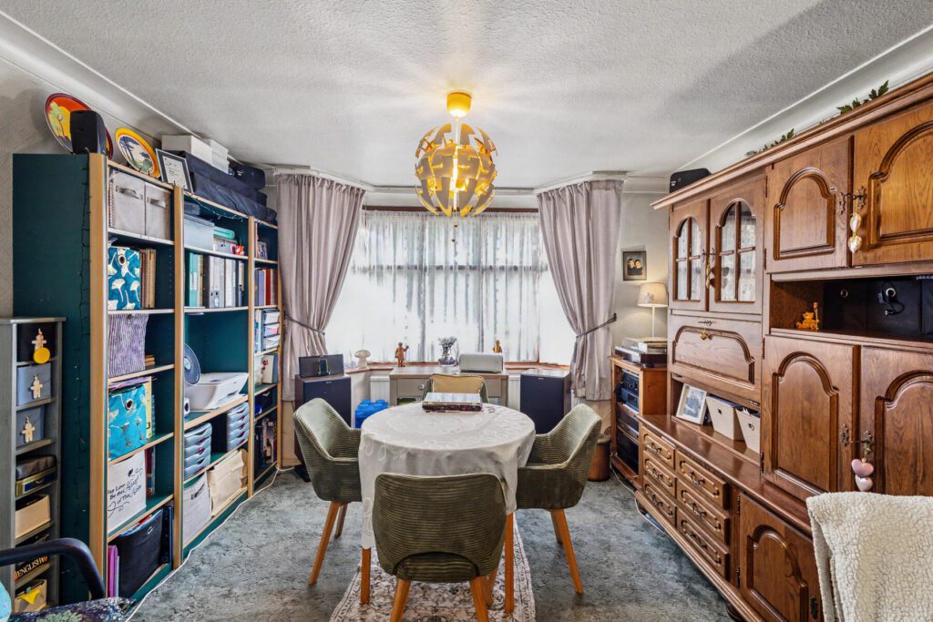 Ring Road - Dining Room