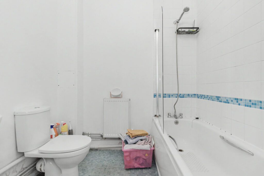 Yeoman Street - Bathroom